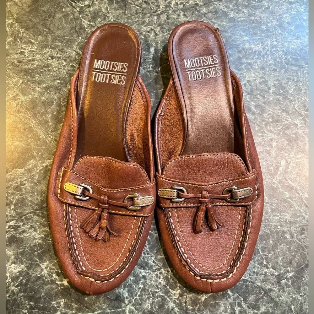 Mootsies Tootsies Women’s Brown Slip-On Loafers